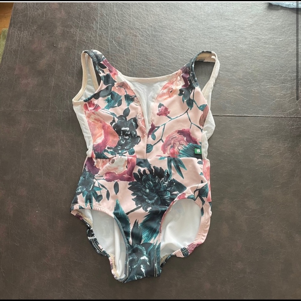 Lucky Leo dart leotard